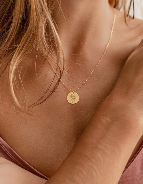 Load image into Gallery viewer, Birth Flower Necklace 18K Gold Engraved Custom Floral Pendant Necklaces Dainty Birth Month Flower Disc Charm Hand Stamped Flower Disk Necklace Personalized Jewelry Birthday Gift for Her
